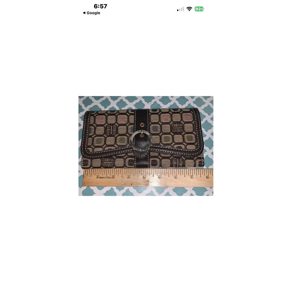 Liz & Co Womens Trifold Wallet Brown Geometric Logo Print Multi Color Buckle‎